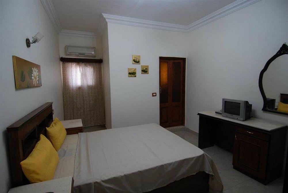 Pyramids Inn Hotel Kafret el-Gabal Esterno foto