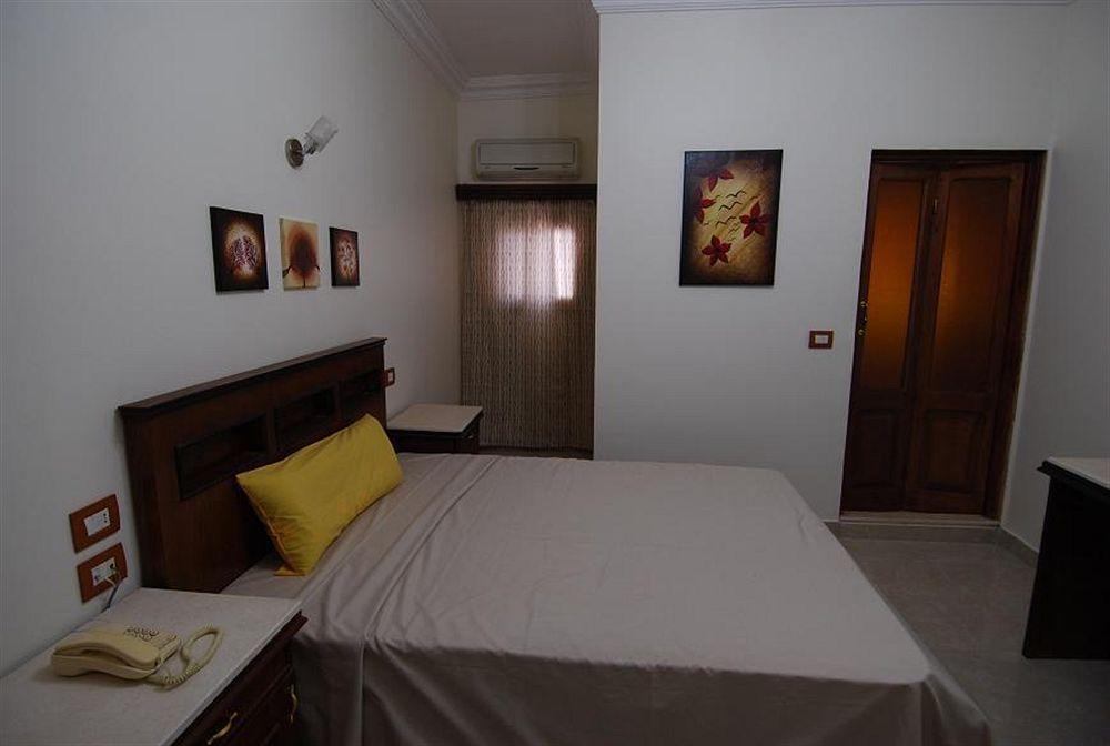 Pyramids Inn Hotel Kafret el-Gabal Esterno foto